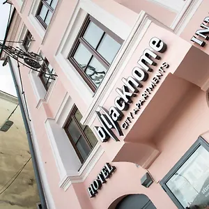 Ξενοδοχείο με διαμερίσματα Blackhome Boutique I Contactless Check-in